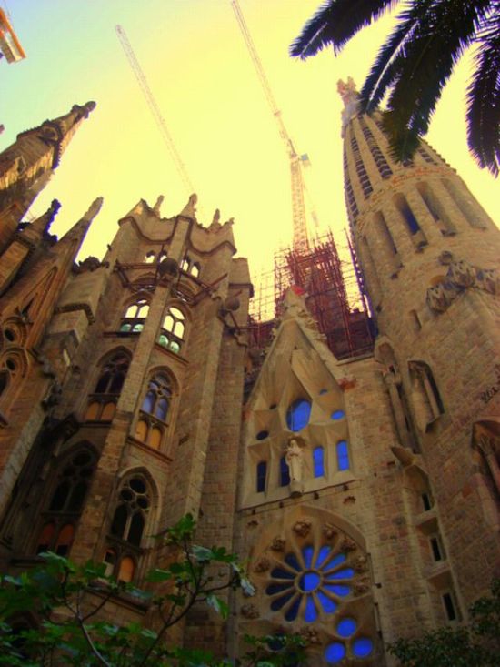 Temple Expiatori de la Sagrada Familia in Barcelona (23 pics)