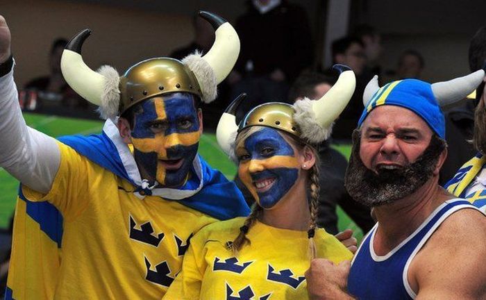 Awesome Vancouver Fans (37 pics)