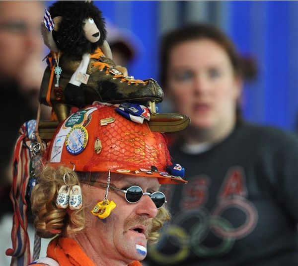 Awesome Vancouver Fans (37 pics)