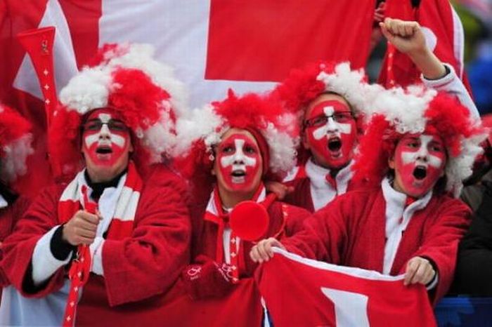Awesome Vancouver Fans (37 pics)