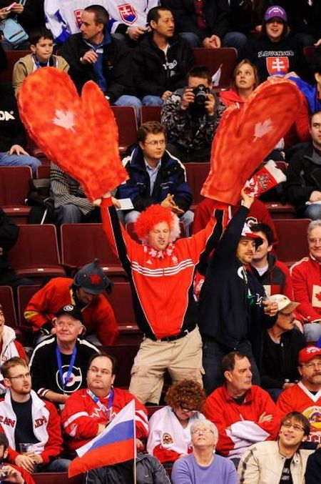 Awesome Vancouver Fans (37 pics)