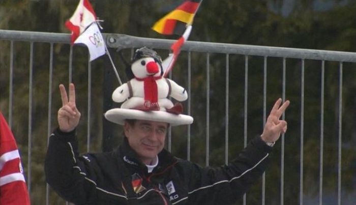 Awesome Vancouver Fans (37 pics)