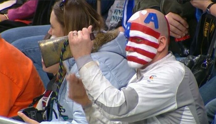 Awesome Vancouver Fans (37 pics)