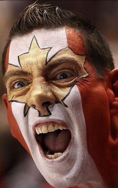 Awesome Vancouver Fans (37 pics)