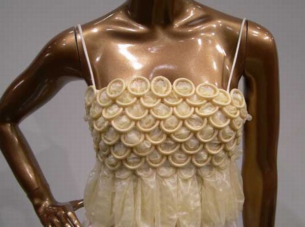 Condom Dresses (6 pics)