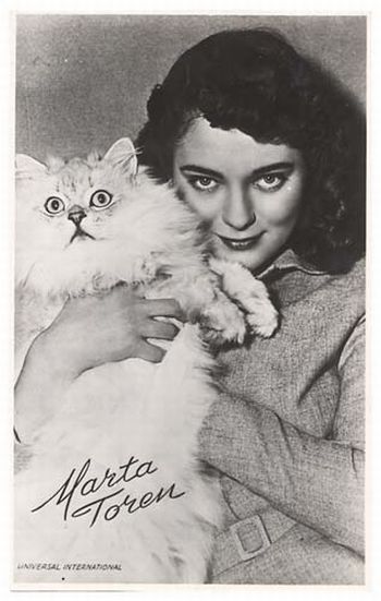 Famous People and Their Cats (67 pics)