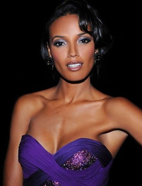 The Most Beautiful Women of 2010 According to AskMen.com (99 pics)