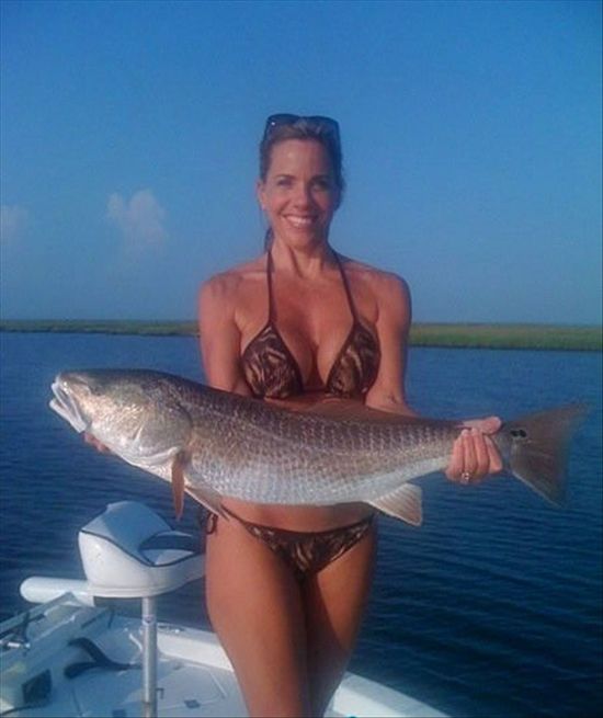 Girls Gone Fishing (25 pics)