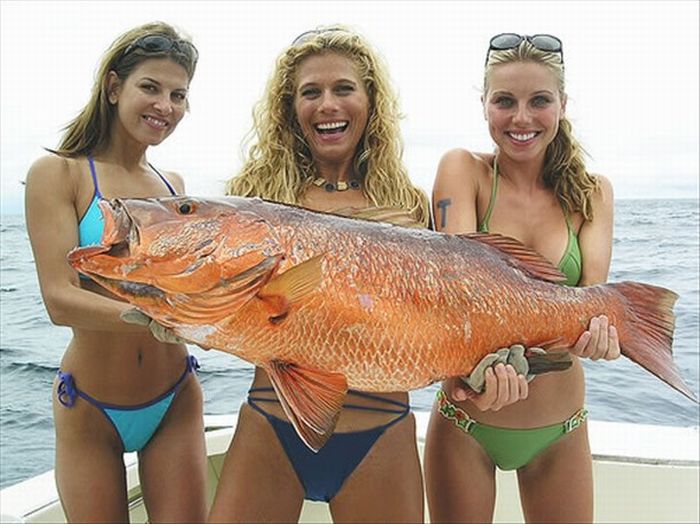 Girls Gone Fishing (25 pics)
