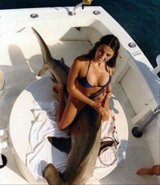 Girls Gone Fishing (25 pics)