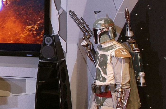 Home Theater of Star Wars Fan (20 pics)