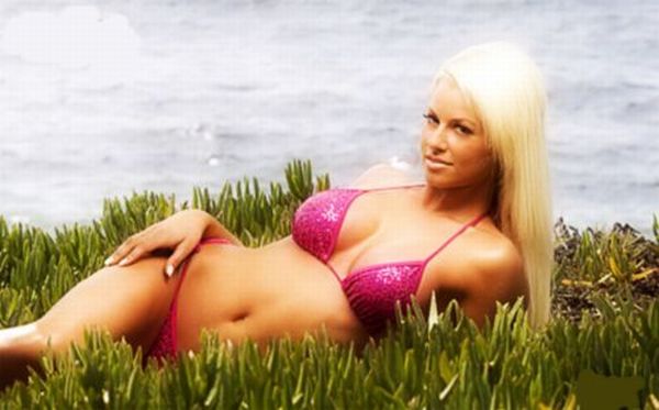 The Hottest Women Of Wrestling (36 pics)