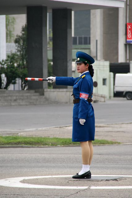 Pyongyang Traffic Girls (18 pics)
