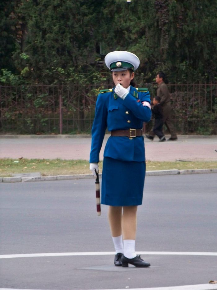Pyongyang Traffic Girls (18 pics)