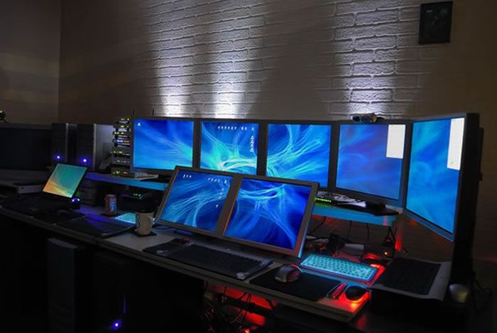 Great Computer Workstations (99 pics)