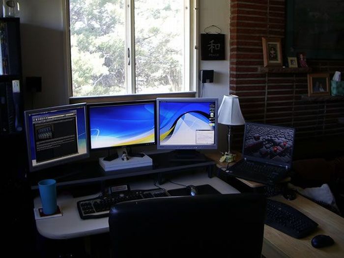 Great Computer Workstations (99 pics)