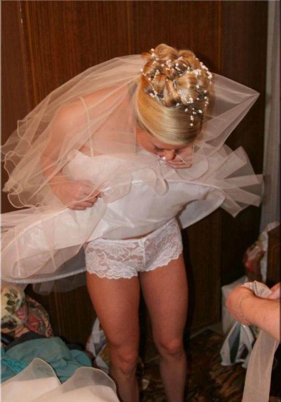 Sexy Brides (67 pics)