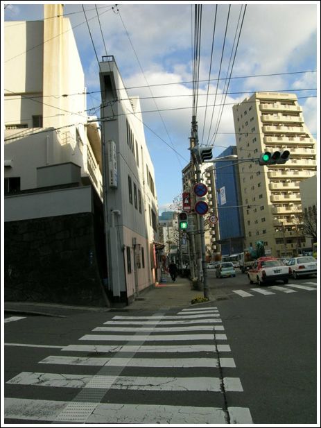 Slim Buildings in Japan (22 pics)