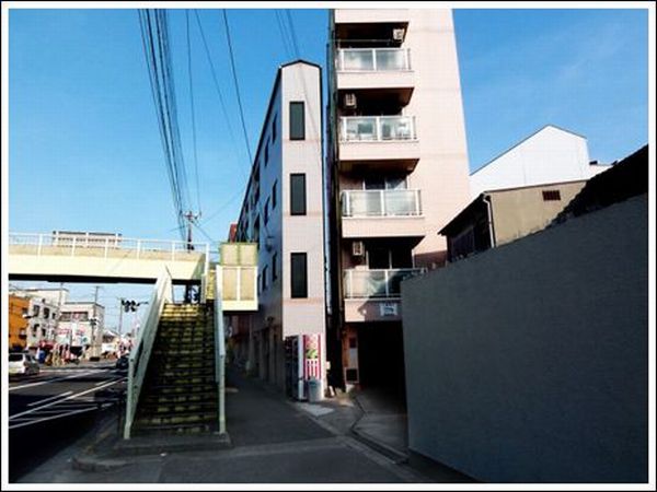 Slim Buildings in Japan (22 pics)