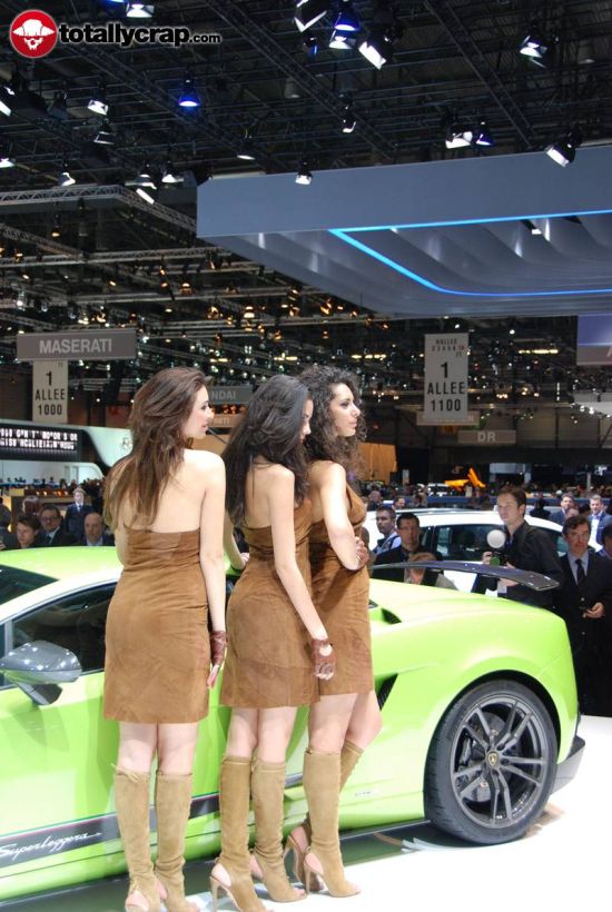 Girs of Geneva Auto Show (110 pics)