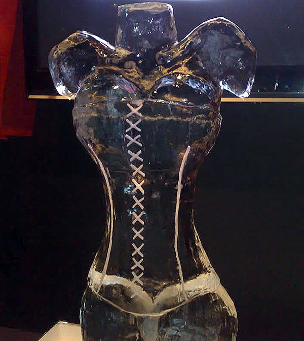Awesome Ice Sculptures (20 pics)