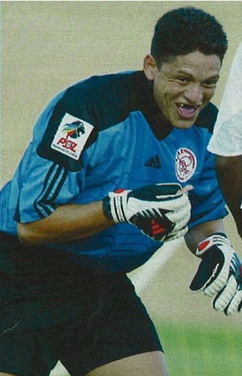 A Goalkeeper Lost His Teeth During a Game (5 pics)