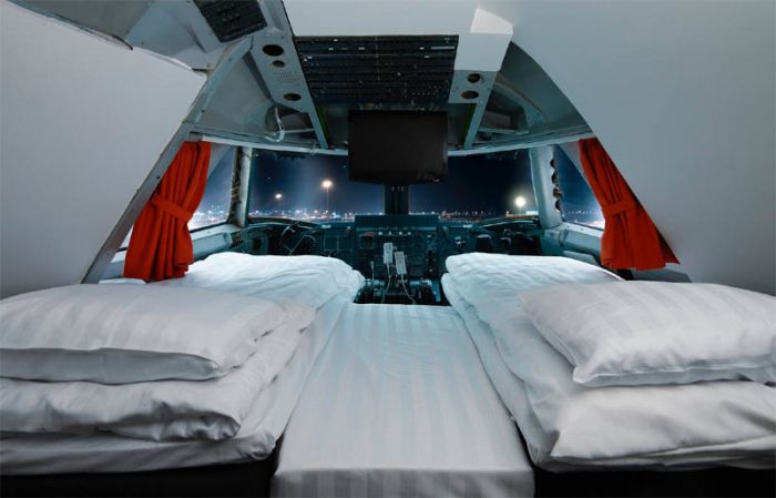 Jet Hotels and Houses (35 pics)