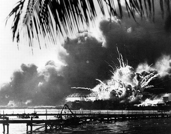 Attack on Pearl Harbor (58 pics)