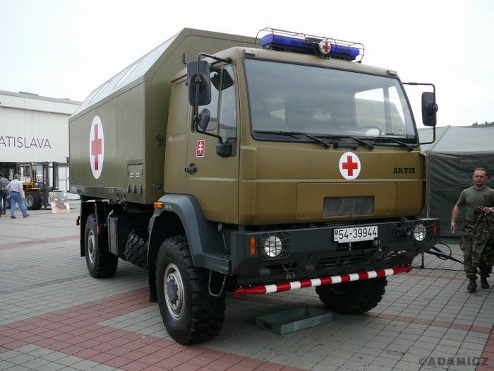 Military Ambulances (46 pics)