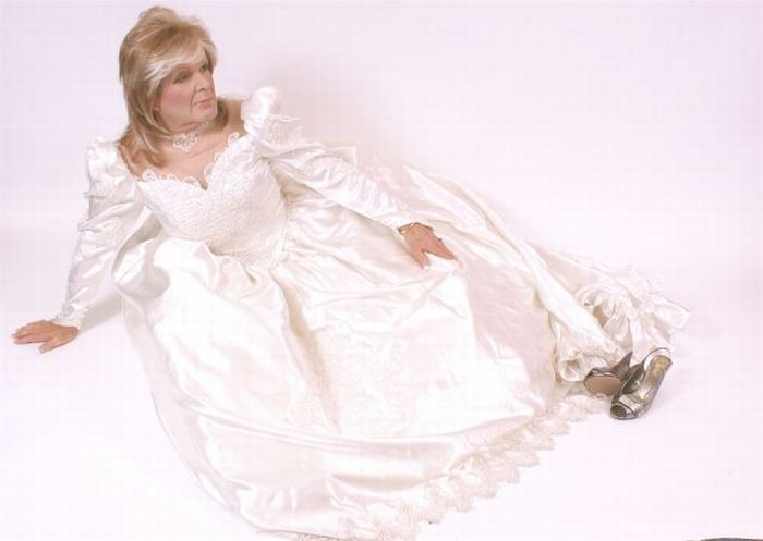 Not my kind of brides... (28 pics)