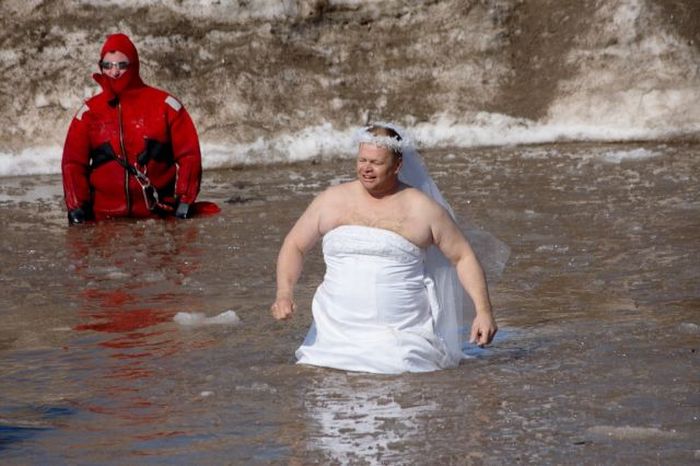 Not my kind of brides... (28 pics)