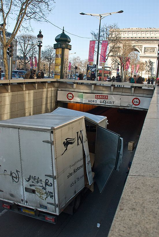 Serial Tunnel (50 pics)