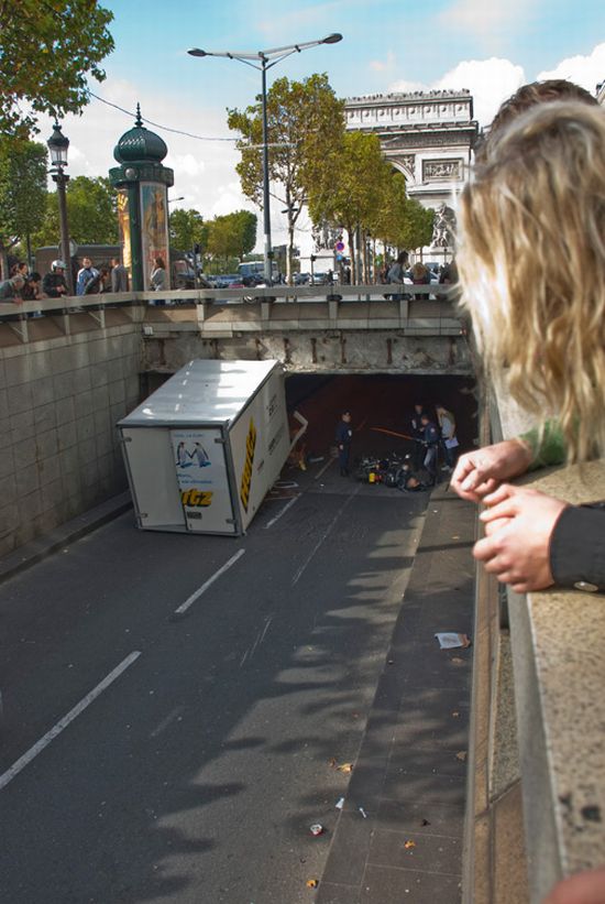 Serial Tunnel (50 pics)