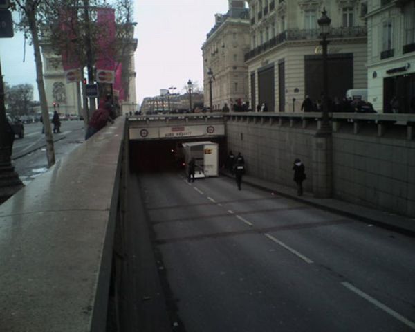 Serial Tunnel (50 pics)