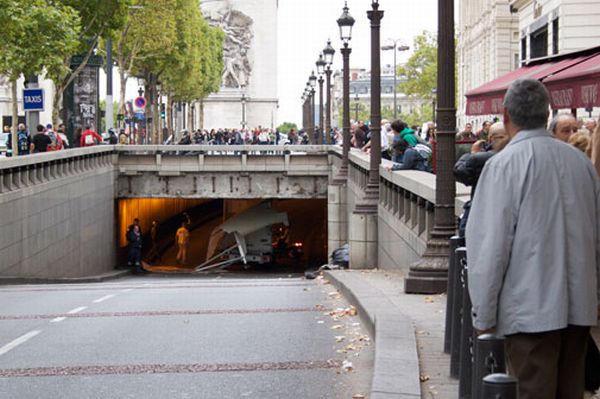Serial Tunnel (50 pics)