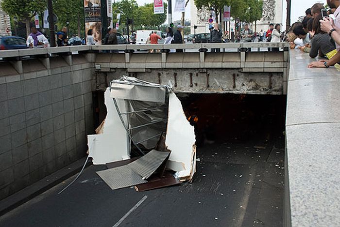 Serial Tunnel (50 pics)