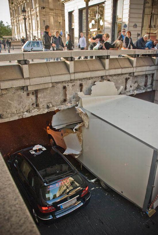 Serial Tunnel (50 pics)