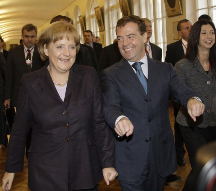 Friendship of Politicians (25 pics)