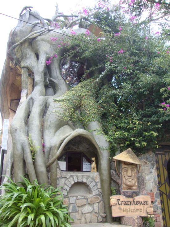 Strange House in Vietnam (51 pics)