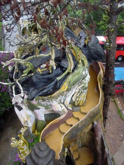 Strange House in Vietnam (51 pics)