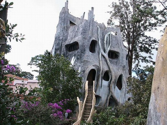 Strange House in Vietnam (51 pics)