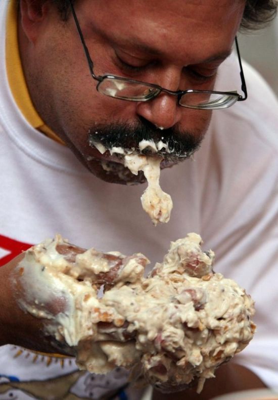 Eating Contests (28 pics)