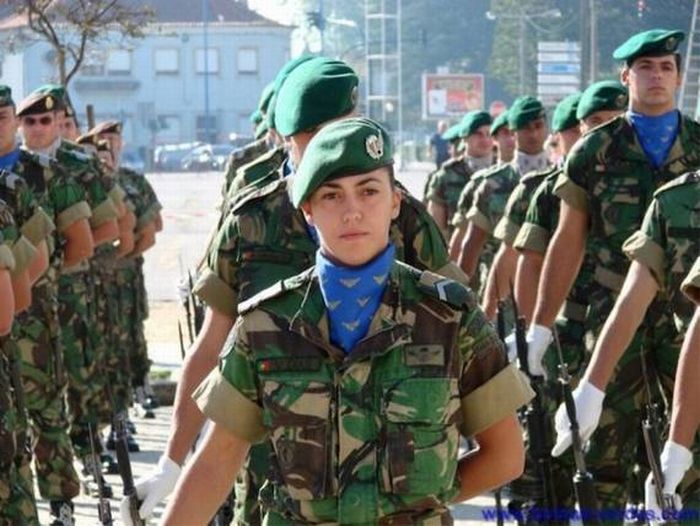 Military Women (48 pics)