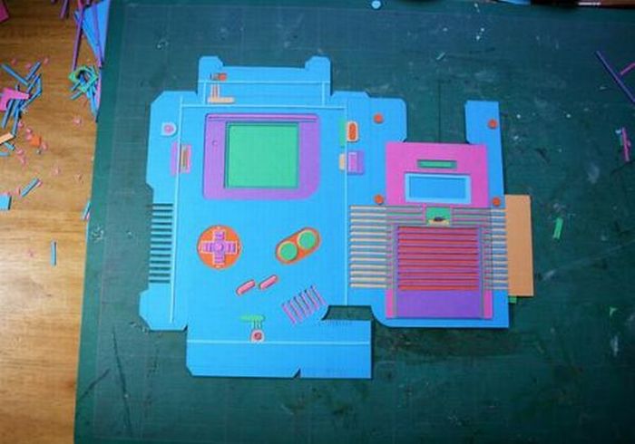 Nintendo Gameboy Papercraft (15 pics)