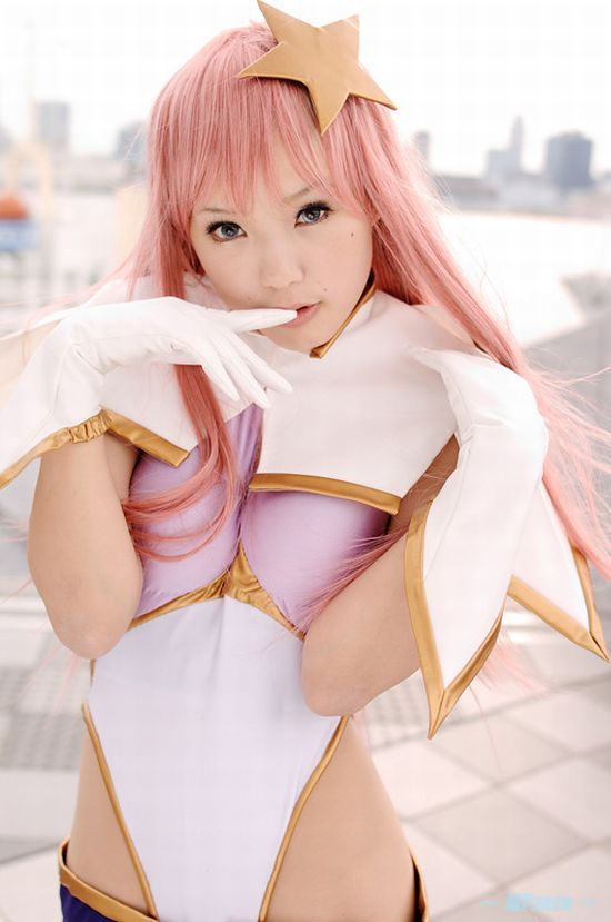 Cute Japanese Cosplayers (65 pics)