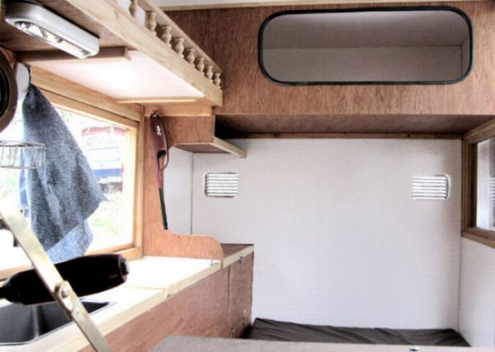 Mobile Home for the Homeless People (16 pics)