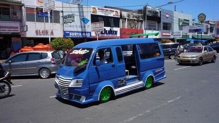 Custom Cars in Indonesia (28 pics)