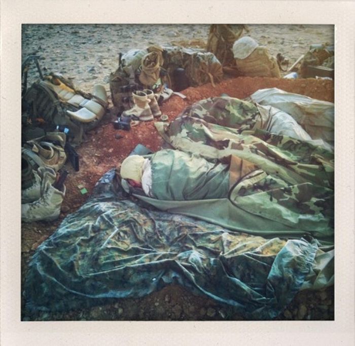 iPhone Photos of War in Afghanistan (33 pics)