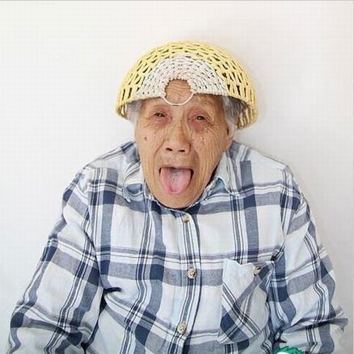 The Coolest Chinese Granny (10 pics)
