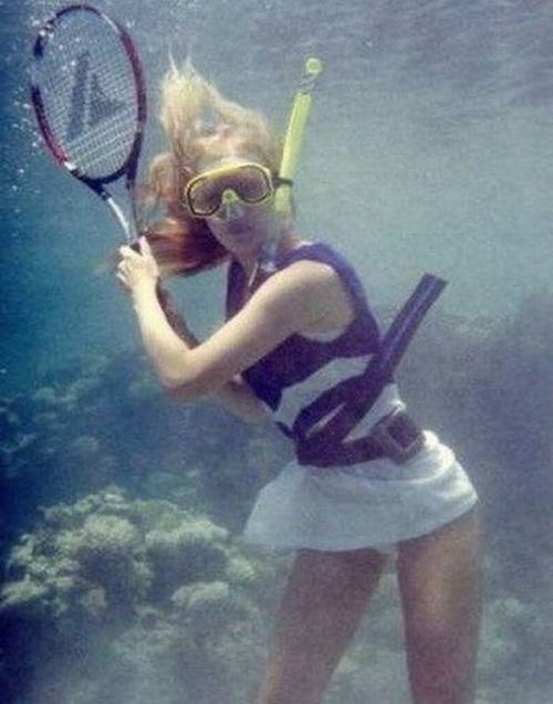 Underwater Sports (16 pics)